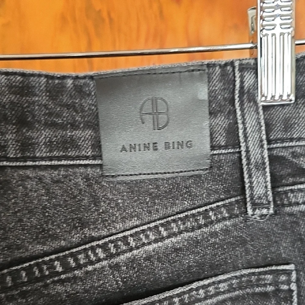 Annie Bing Jeans - Picture 3 of 6